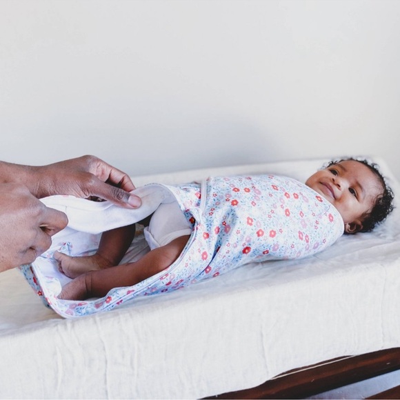 Aden + Anais Swaddle Set - Picture 5 of 10